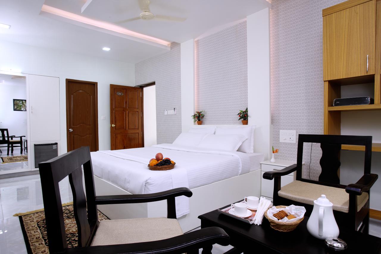Clirind Resort Athirappilly Exterior photo