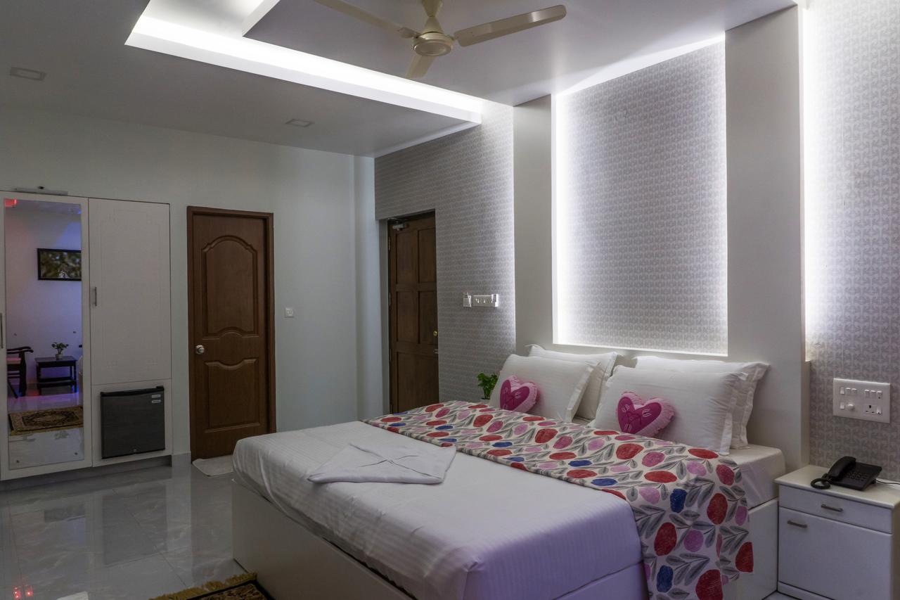 Clirind Resort Athirappilly Exterior photo